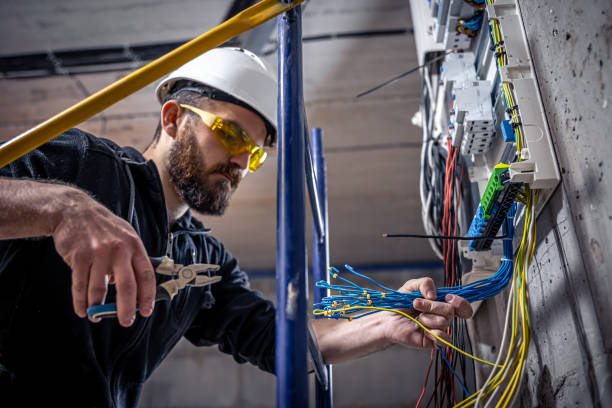 Best Electrical Outlet Repair  in Cambridge, IL